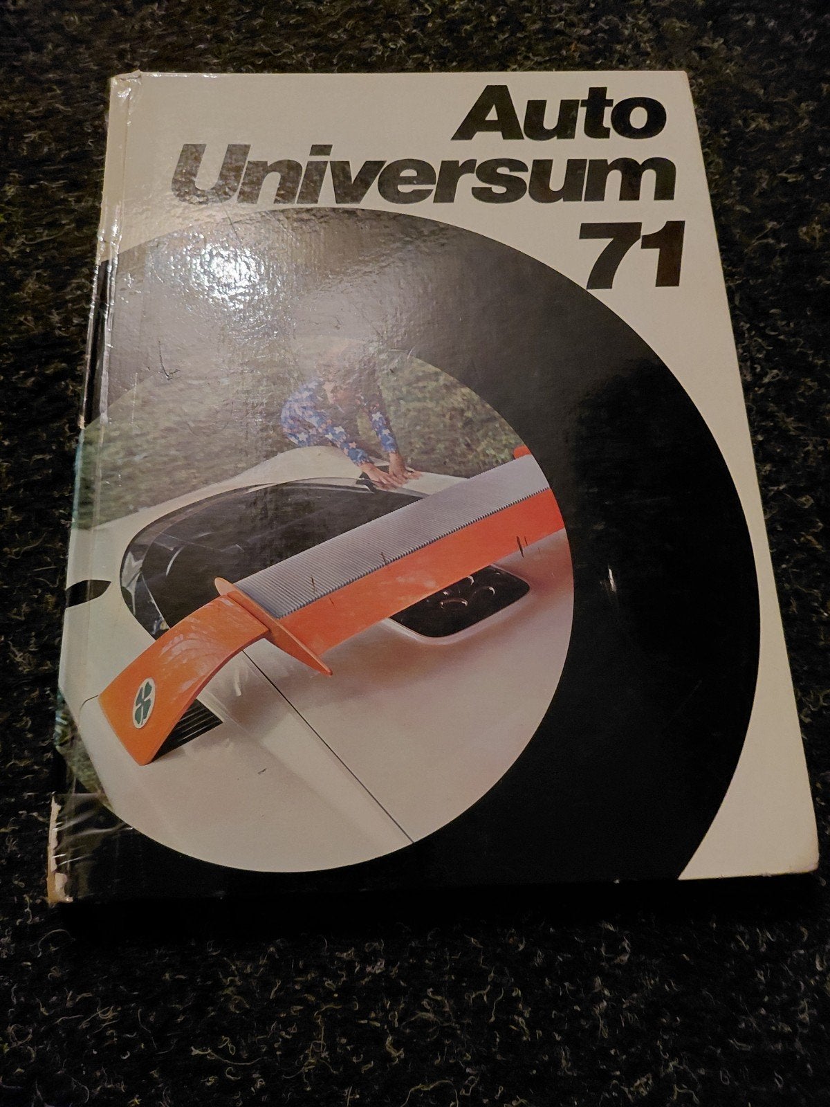 Auto Universum 71 - Klassieke Autoboek, Ophalen of Verzenden, Gelezen, Algemeen, Onbekend