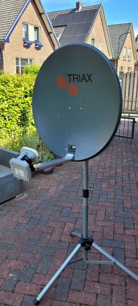 TV schotel 60/70 cm met statief, Ophalen, Gebruikt, (Schotel)antenne, Overige merken