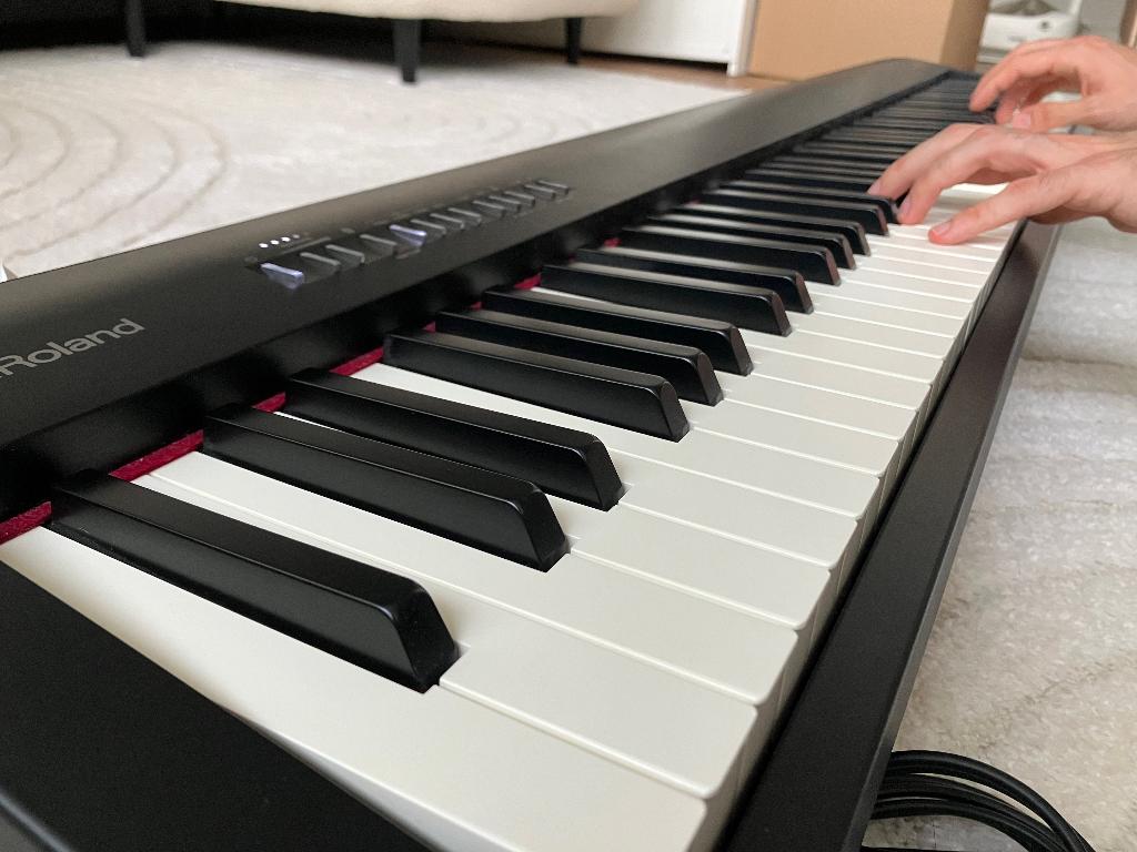 Te Koop: Roland FP-30 Digital Piano, Muziek en Instrumenten, Keyboards, Ophalen, Nieuw, 88 toetsen, Roland