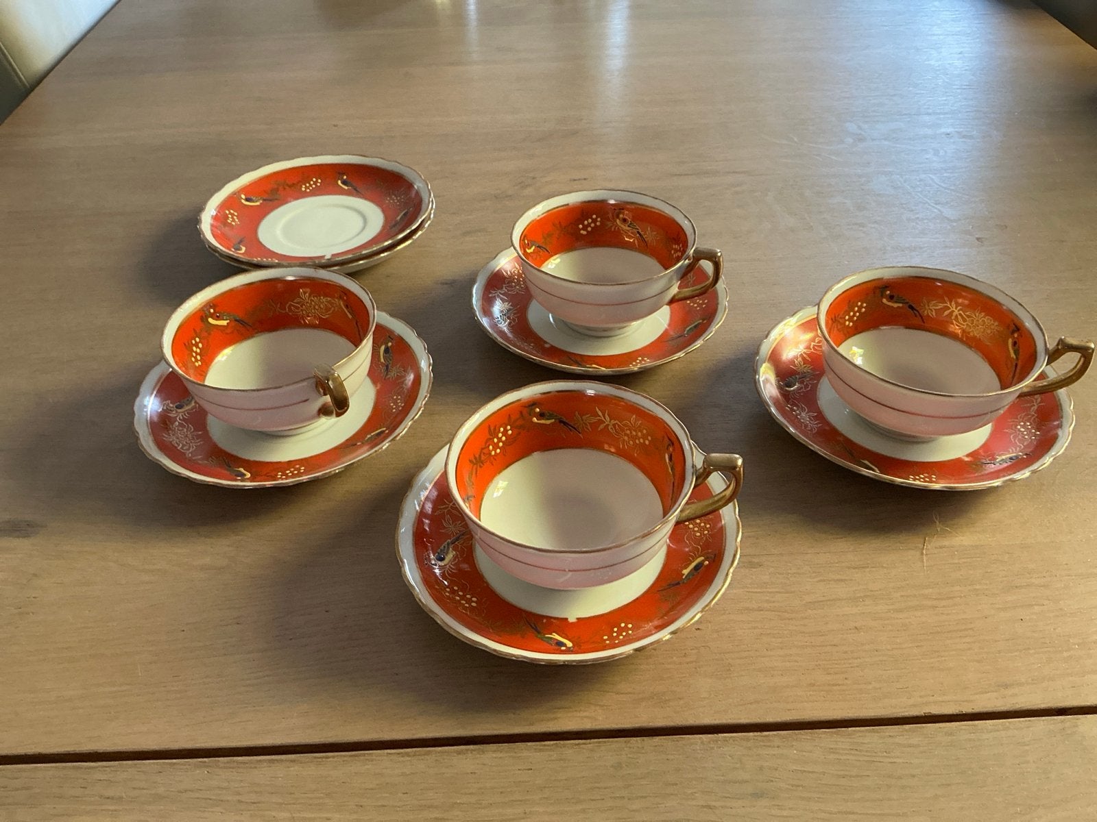 Vintage theekopjes met schotels, 4 stuks, rood/goud, Antiek en Kunst, Ophalen