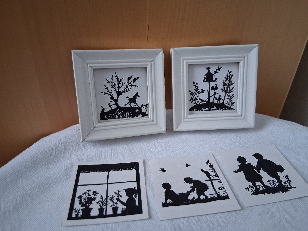 Schattige prentjes knipkunst van W. Lever, Ophalen of Verzenden, Zo goed als nieuw, Minder dan 50 cm, Overige typen