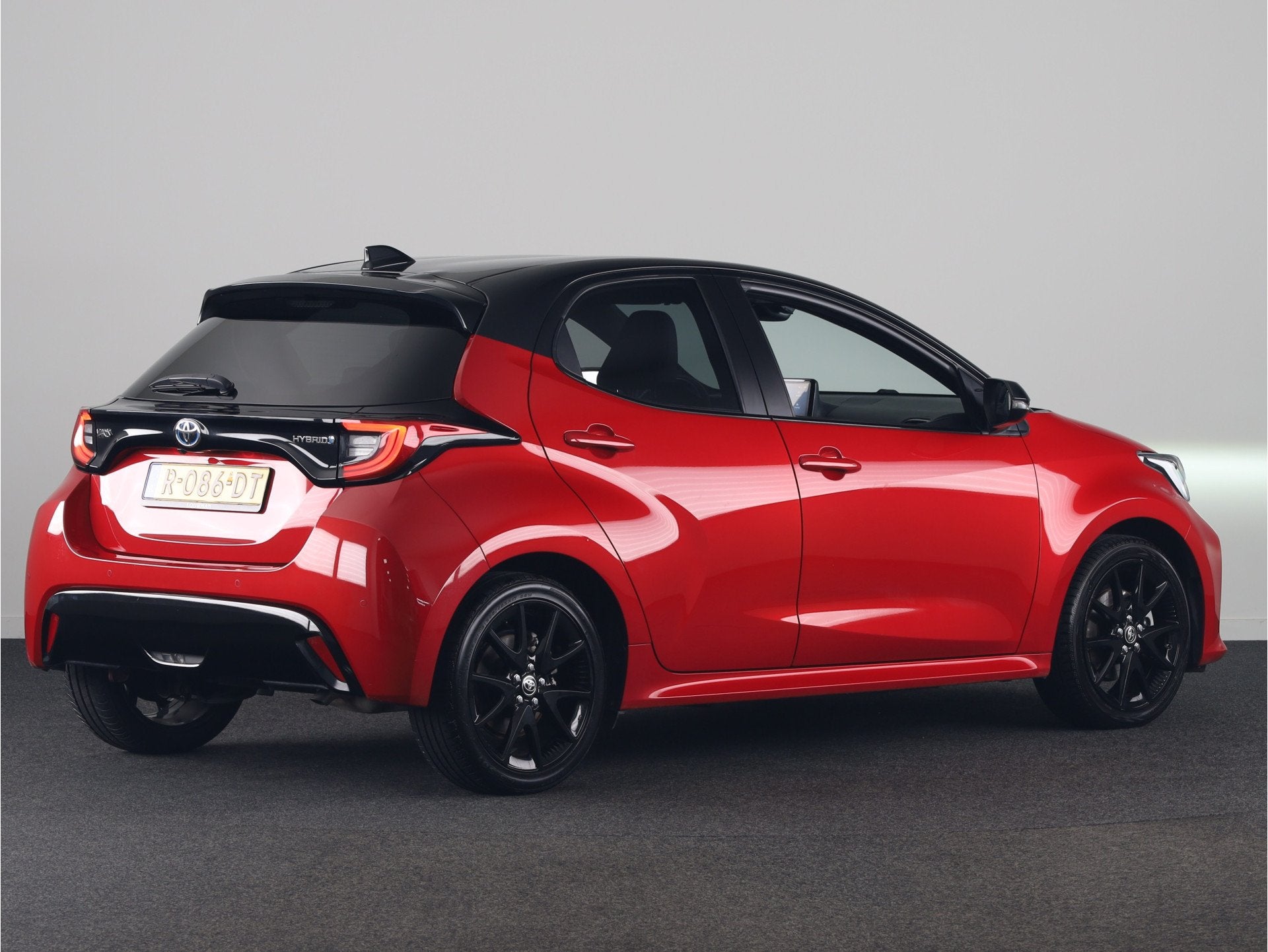 Toyota Yaris 1.5 Hybrid Executive | NL-Auto | Parkeersensore, 12 maanden, 450 kg, Bedrijf, Hybride Elektrisch/Benzine