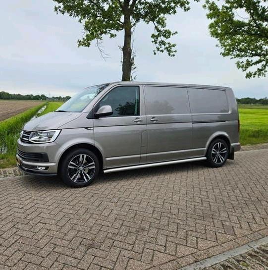 Volkswagen Transporter  2.0 Bitdi 180pk L2h1 4motion, Auto's, Bestelauto's, Automaat, 2095 kg, Zwart, 2500 kg