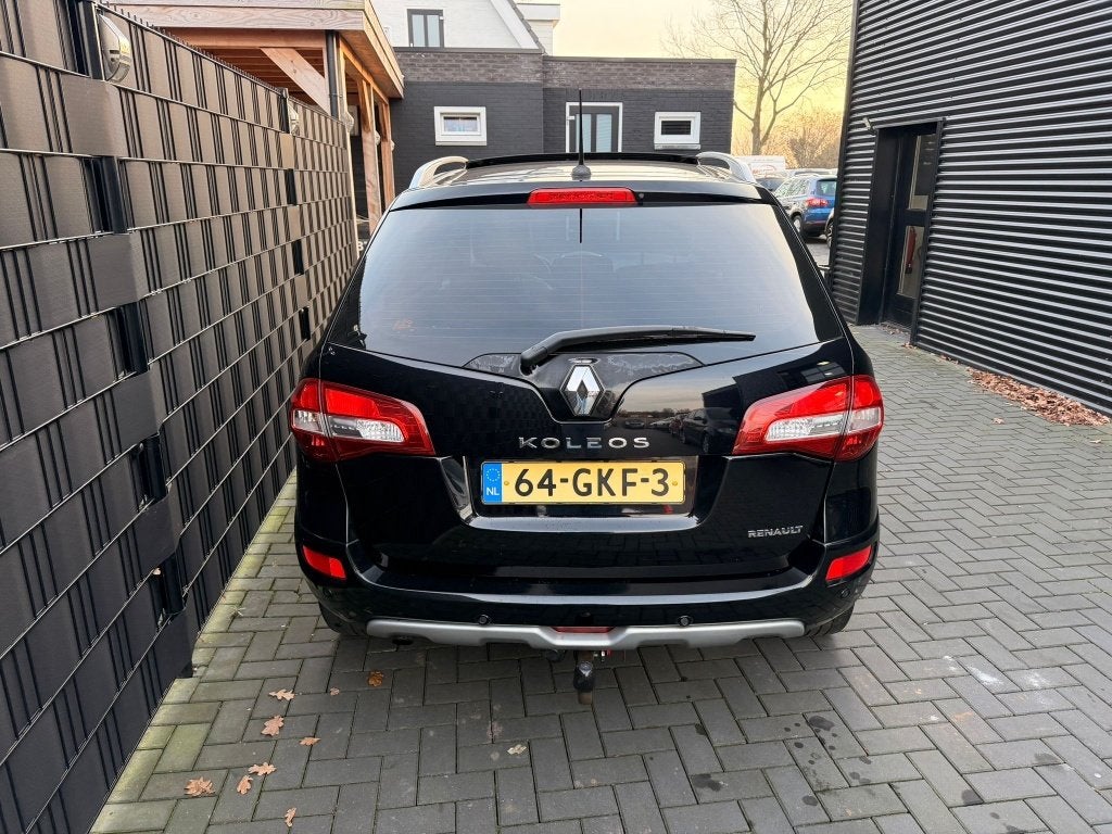 Renault Koleos 2.5 Dynamique Luxe| LEER| CLIMA| CRUISE| TREK, Voorwielaandrijving, Koleos, Gebruikt, Zwart