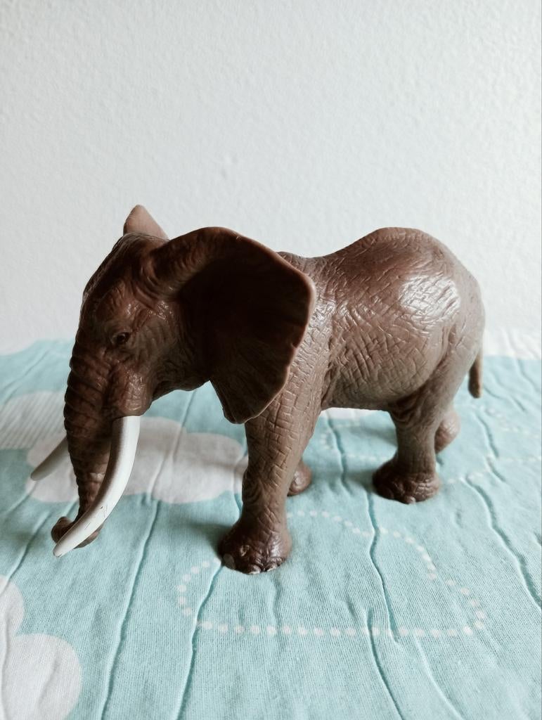 Schleich olifant Afrikaans mannetje 14341 zeer goede staat, Ophalen of Verzenden, Zo goed als nieuw, Wild dier, Beeldje of Figuurtje