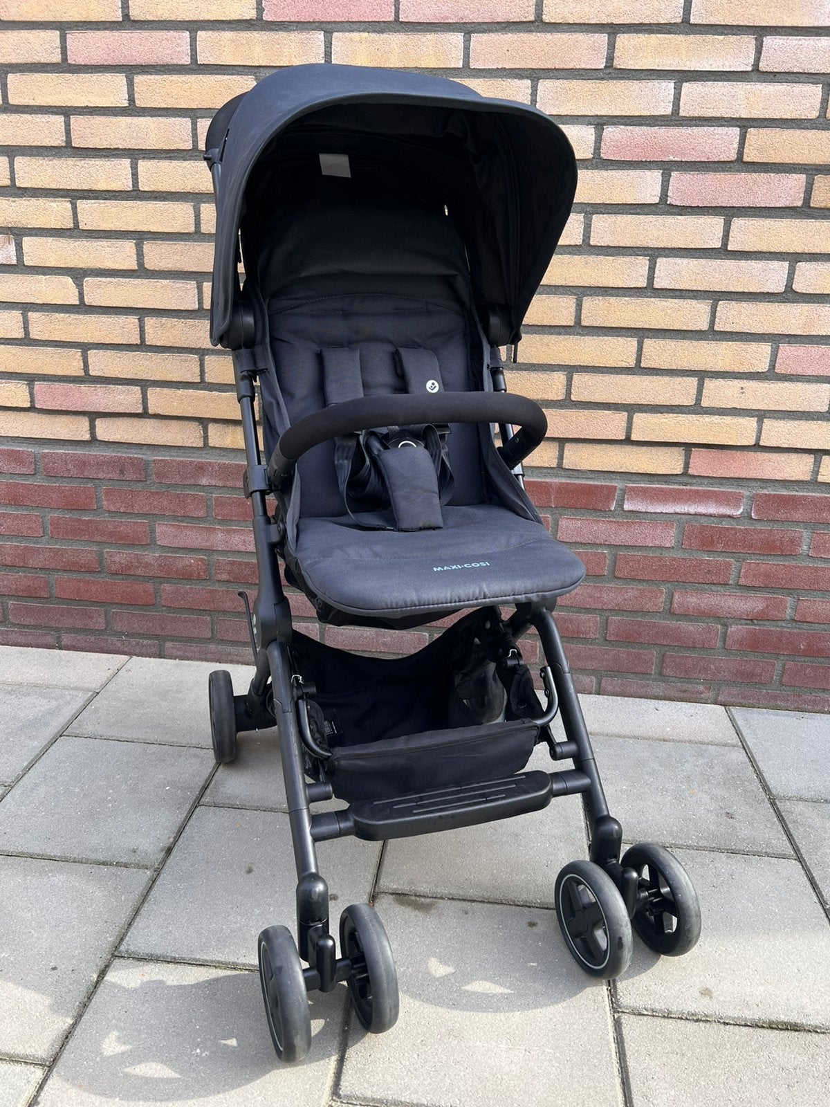 Kinderwagen Maxi-Cosi Lara Buggy Graphite 1,5 jaar oud, Ophalen of Verzenden, Zo goed als nieuw, Maxi-Cosi, Verstelbare rugleuning
