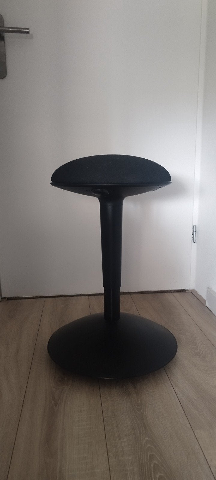 Ikea Nilserik wiebelkruk, Ophalen, Zo goed als nieuw, Bureaukruk