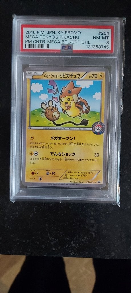 Mega Tokyo's Pikachu 204/XY-P 2016 Pokemon Promo psa 8, Hobby en Vrije tijd, Verzamelkaartspellen | Pokémon, Ophalen of Verzenden