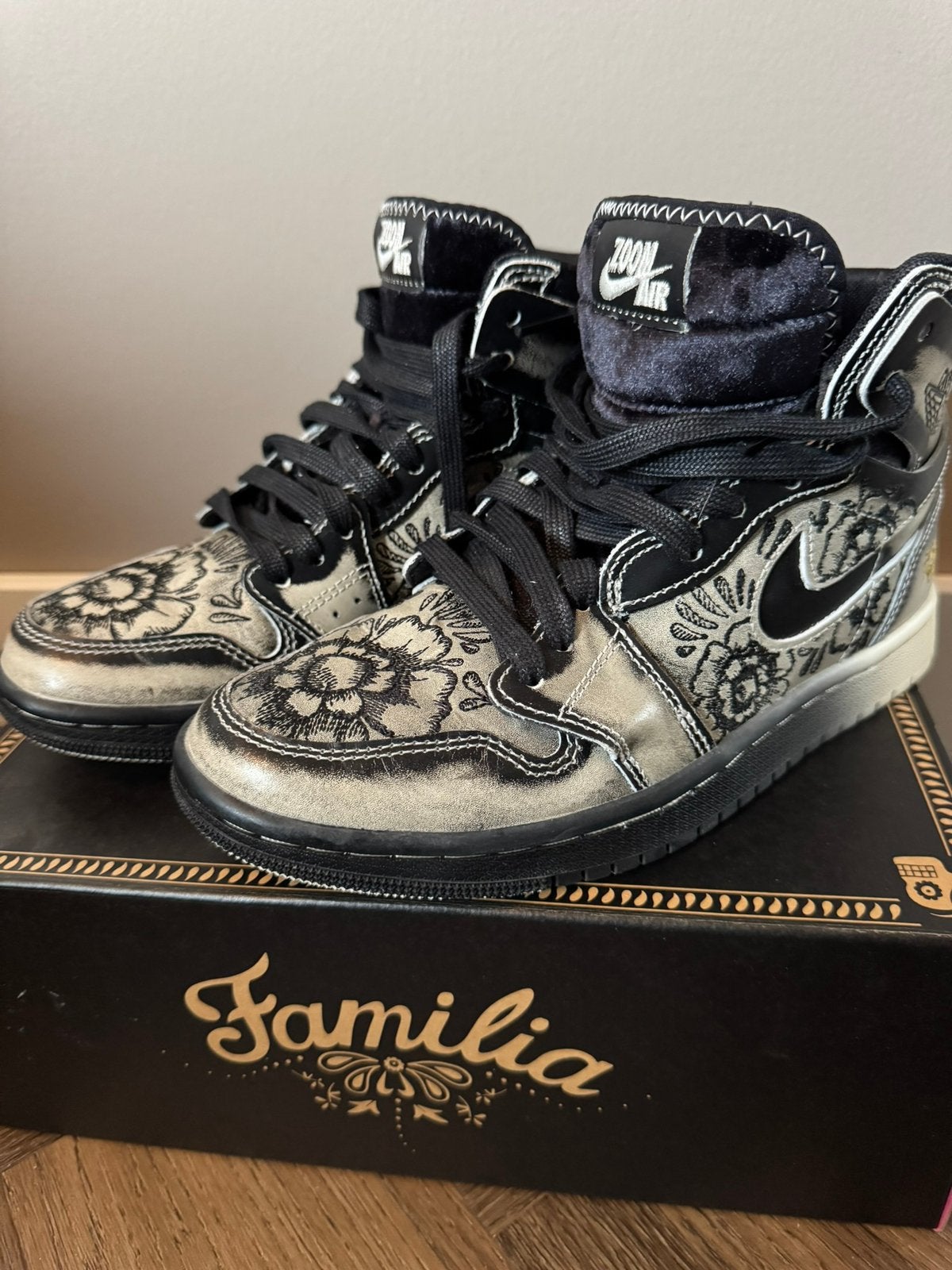 Nike Familia, Ophalen of Verzenden, Nieuw
