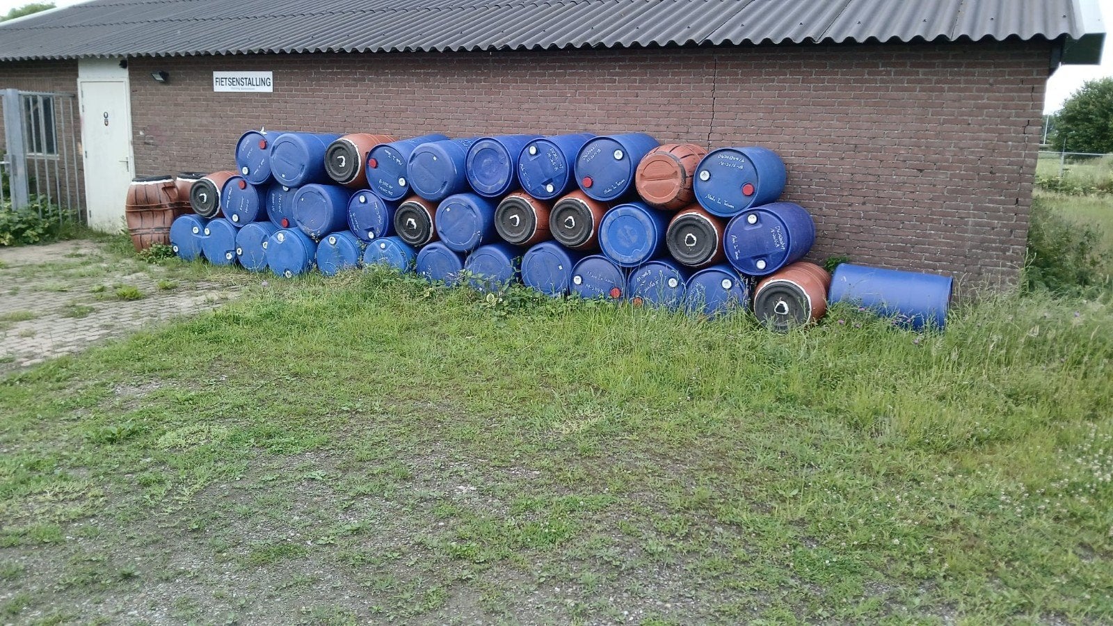 Waterdichte Tonnen - Ideaal voor Vlot of Opslag, Tuin en Terras, Ophalen