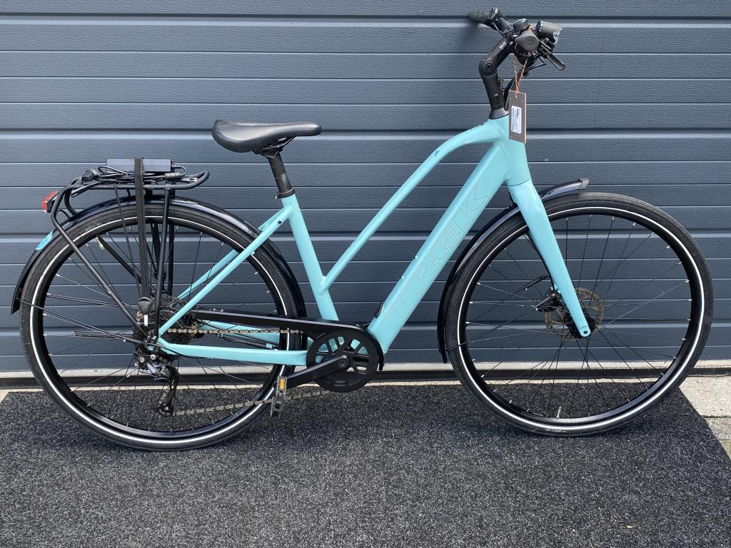 Trek fx 2 e-bike D 47cm met 9 versnellingen motor achterin, Fietsen en Brommers, Gebruikt, Versnellingen, Info@cleanbikes.nl, Zuidrand 3a 4761zz zevenbergen