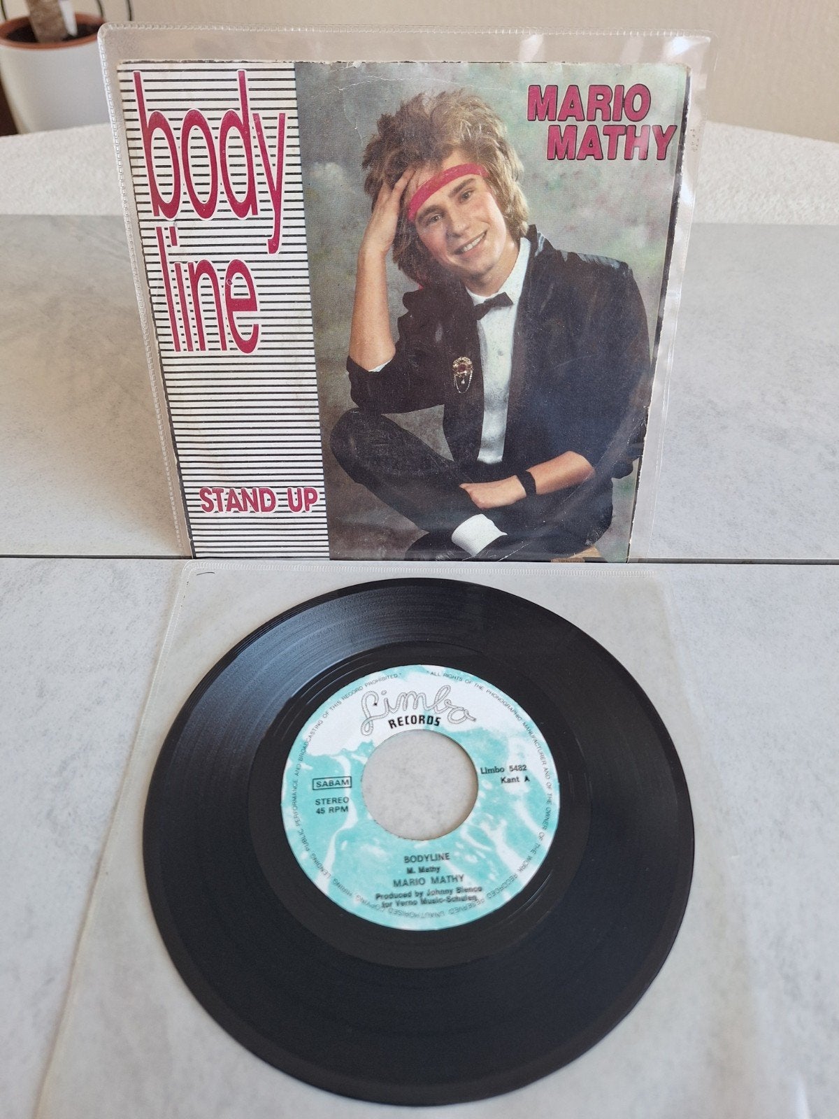 Single van  MARIO MATHY // BODY LINE ...uit 1987, Ophalen of Verzenden