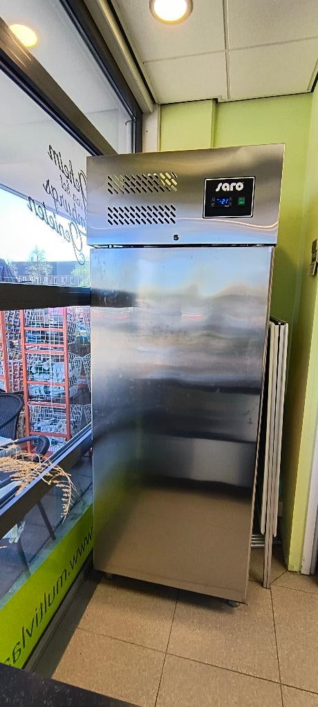 Saro staande vriezer, 160 cm of meer, Zo goed als nieuw, Ophalen, Vrieskast