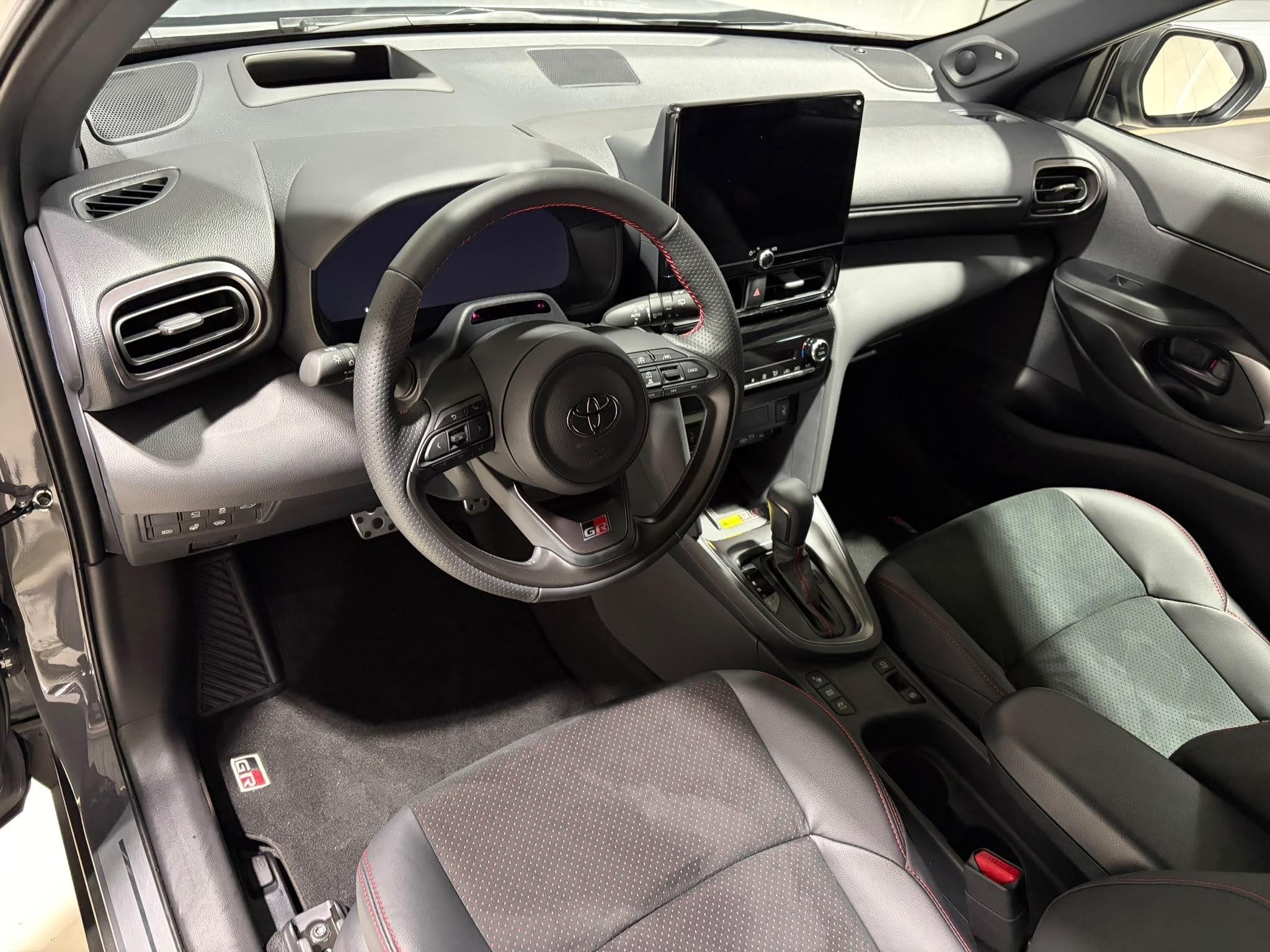 Toyota Yaris Cross 1.5 Hybrid 130 GR Sport | VOORRAADDEAL! |, Auto's, Dealer onderhouden, Automatische klimaatregeling, Euro 6