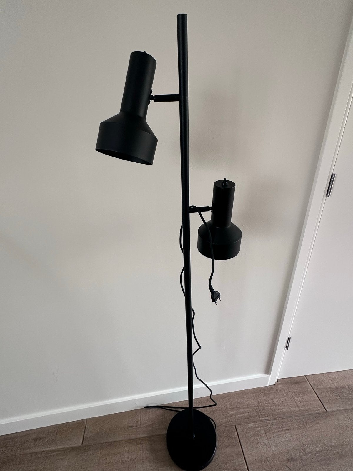 Vloerlamp Eden van Karwei - Zwart, Goede Staat, Huis en Inrichting, Lampen | Vloerlampen, Ophalen, Gebruikt, Metaal, 150 tot 200 cm