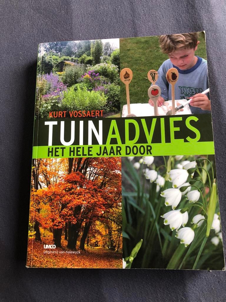 Tuinadvies Het Hele Jaar Door - Kurt Vossaert, Ophalen of Verzenden, Zo goed als nieuw, Tuinieren en Tuinplanten