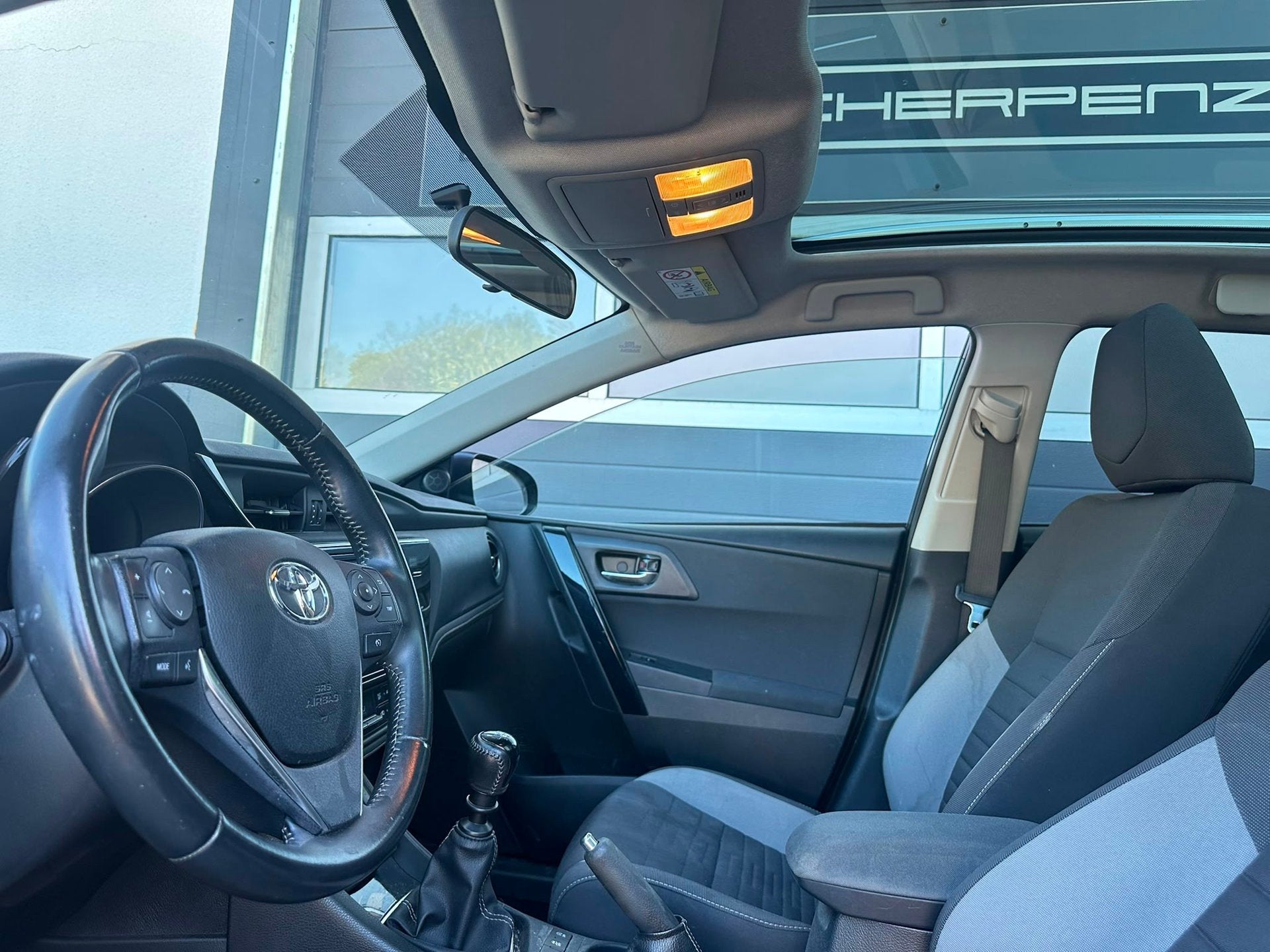 Toyota Auris Touring Sports 1.2T Edition | PANODAK | AIRCO |, Gebruikt, Euro 6, 4 cilinders, 116 pk