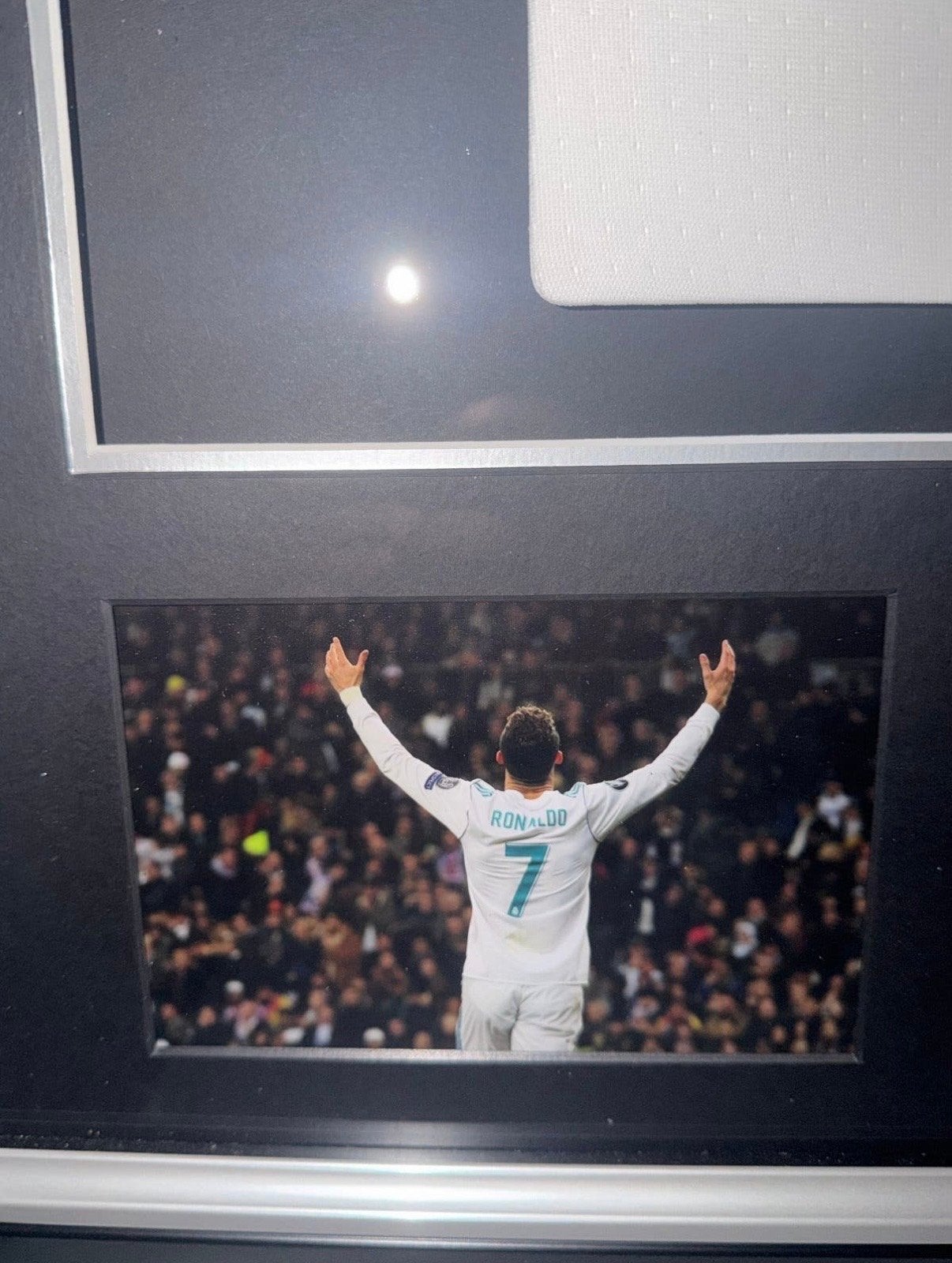 Gesigneerd Cristiano Ronaldo shirt - Beckett COA, Verzamelen, Ophalen of Verzenden, Zo goed als nieuw, Buitenlandse clubs, Shirt