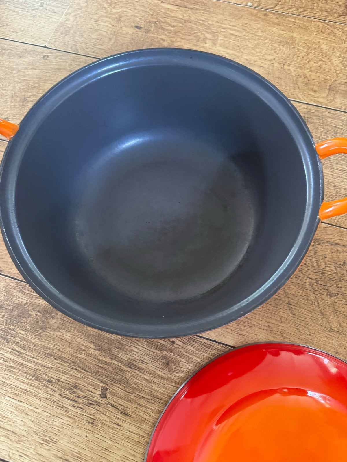 Le Creuset Braadpan 32 cm - Gietijzer Oranje, Gebruikt, Met deksel, Le Creuset, Ophalen of Verzenden