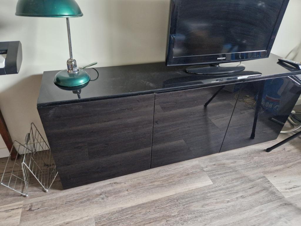 Ikea Dressoir Zwart met Glazen Blad - 180x66x42 cm, Huis en Inrichting, Kasten | Dressoirs, Gebruikt, 150 tot 200 cm, Ophalen of Verzenden