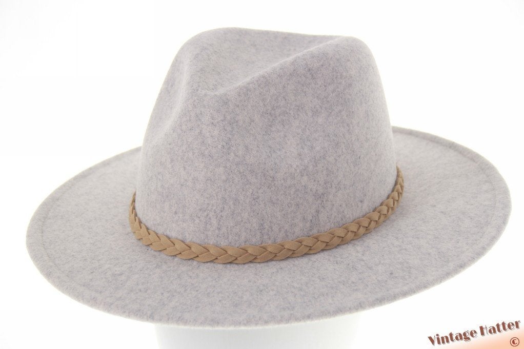 Outdoor gleufhoed zacht licht grijs 56-58 nieuw verstelbaar, Ophalen of Verzenden, Nieuw, One size fits all, Hoed