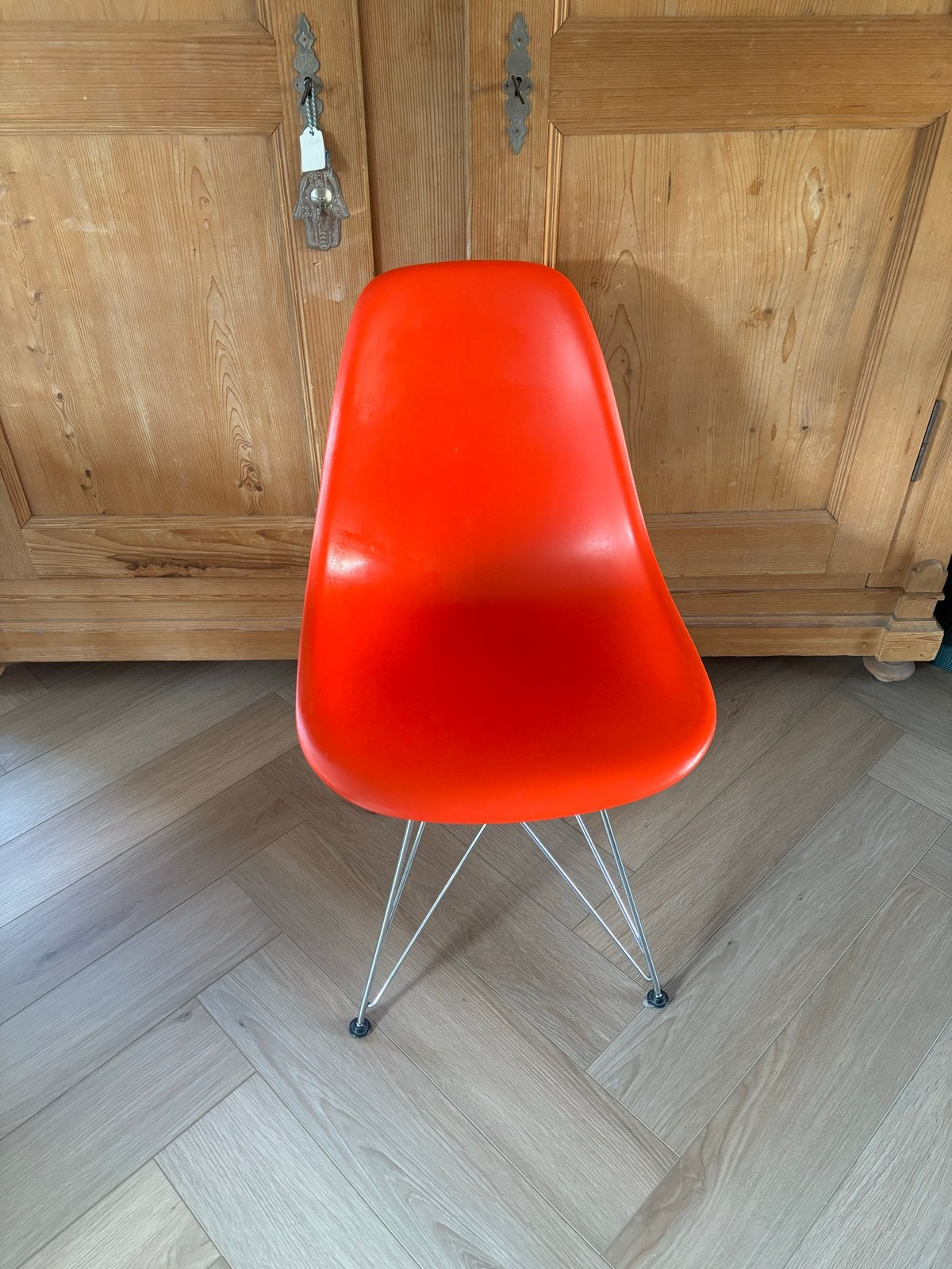 Originele Vitra Eames stoelen - Diverse kleuren beschikbaar, Huis en Inrichting, Stoelen, Kunststof, Gebruikt, Drie, Zwart