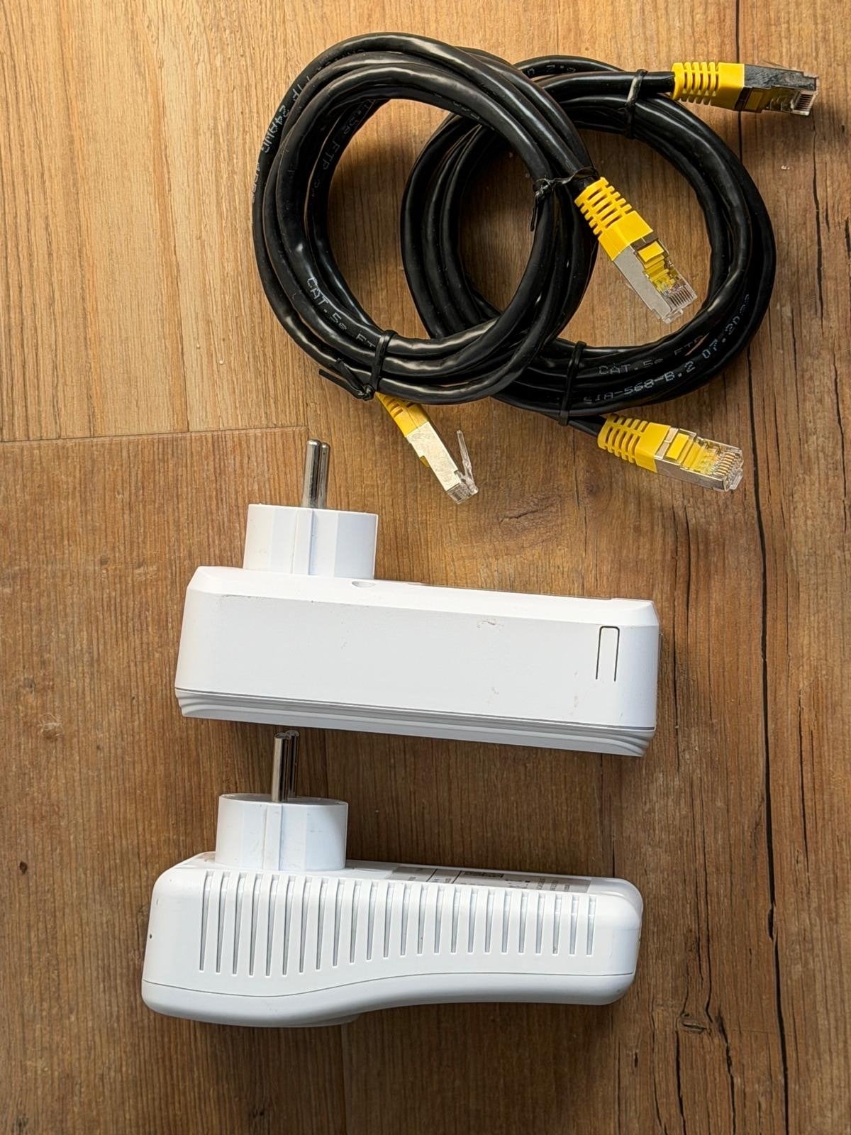 Devolo dLAN 500 duo Powerline adapters met kabels, Ophalen of Verzenden, Zo goed als nieuw