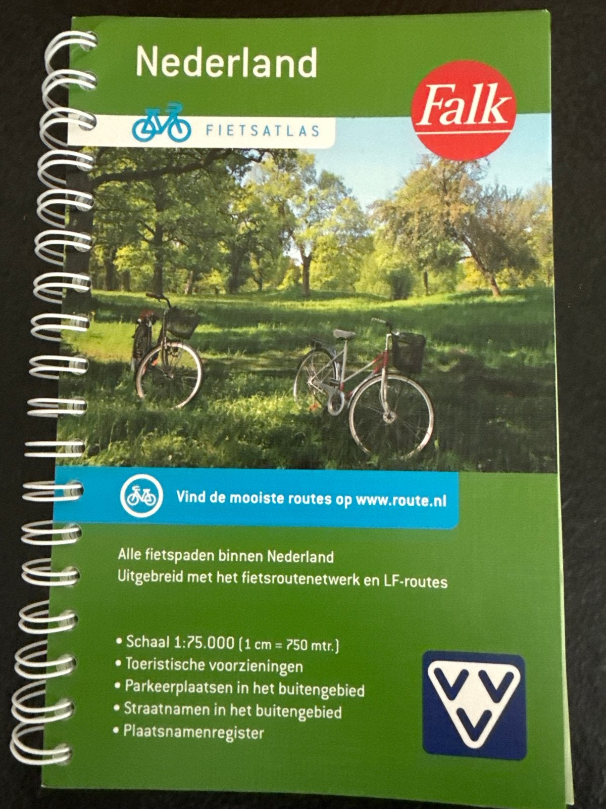 Falk Fietsatlas Nederland - Zo goed als nieuw, Boeken, Overige atlassen, 2000 tot heden, Ophalen of Verzenden, Zo goed als nieuw