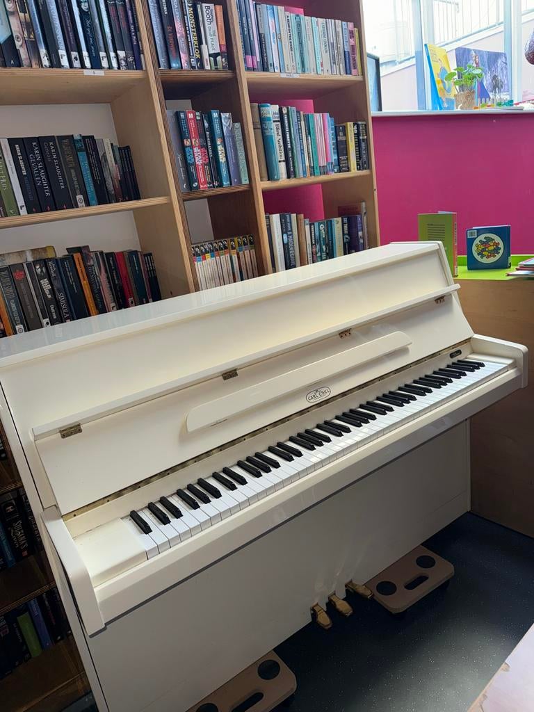 Carl Ebel Piano - Goede staat, moet gestemd worden, Muziek en Instrumenten, Piano's, Ophalen, Gebruikt, Wit, Piano