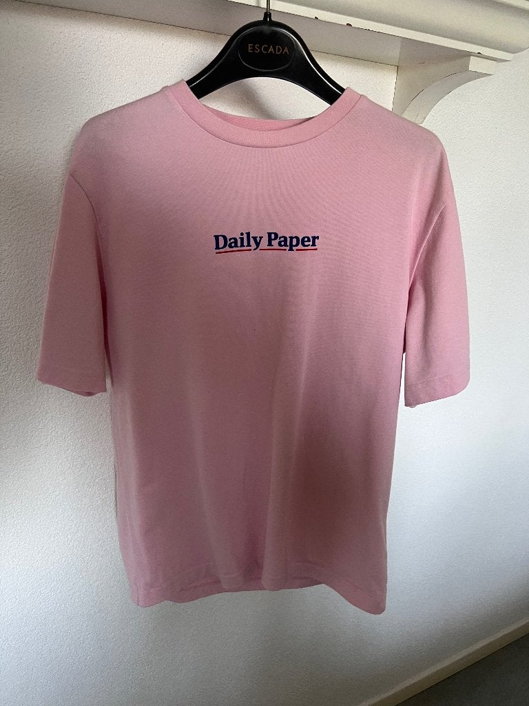 Daily Paper T-shirt lichtroze, Daily Paper, Ophalen of Verzenden, Zo goed als nieuw, Korte mouw