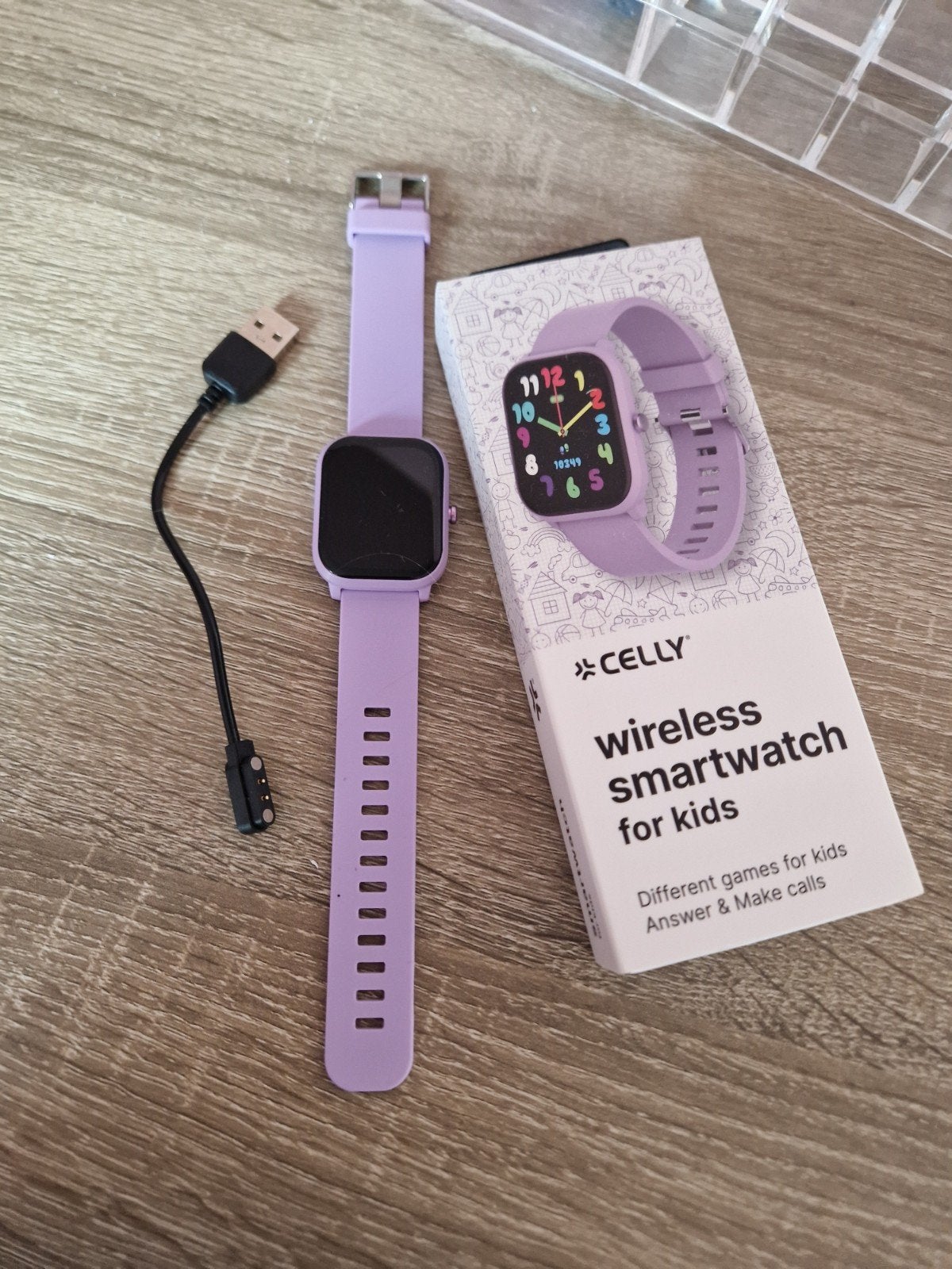horloge met oplader, spelletjes en nog veel meer, Ophalen, Gebruikt
