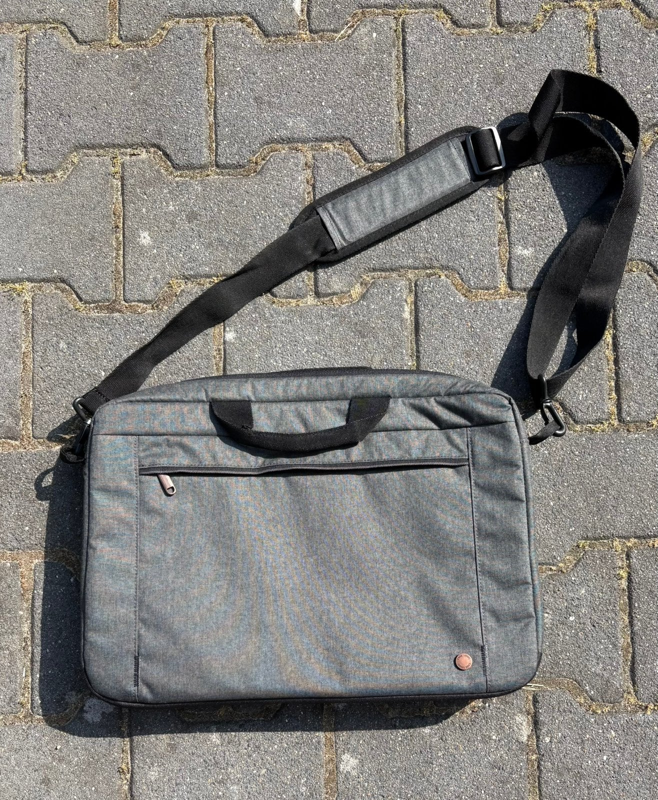 Laptoptas ongeveer 40x30 cm NIEUW, Computers en Software, Laptoptassen, Nieuw, Laptophoes, 15 inch, Ophalen of Verzenden
