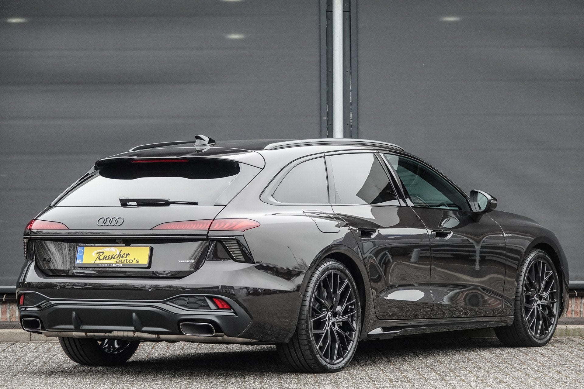 Audi A6 Avant Edition One | e-hybrid 299Pk | Quattro | Plug-, Automaat, Gebruikt, Zwart, 4 cilinders