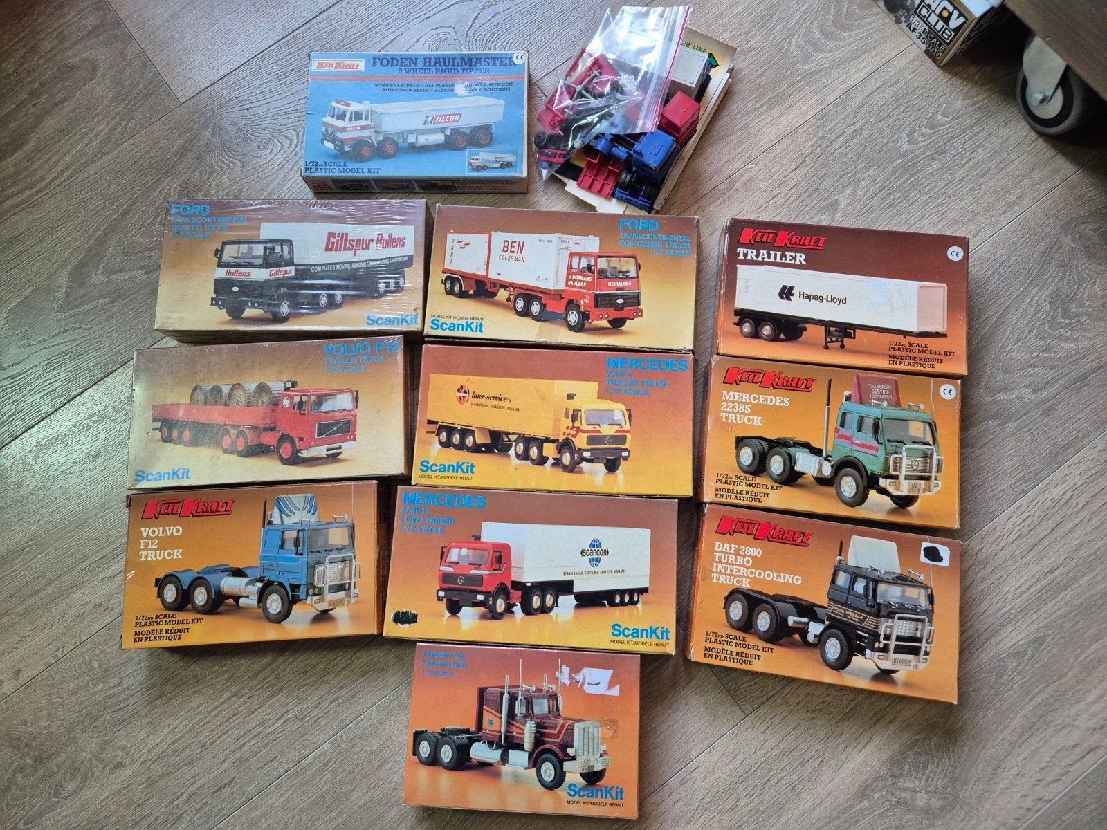 Set Scankit en Keilkraft vrachtwagen bouwdoosjes 1:72, Overige merken, 1:50 of kleiner, Ophalen of Verzenden, Zo goed als nieuw