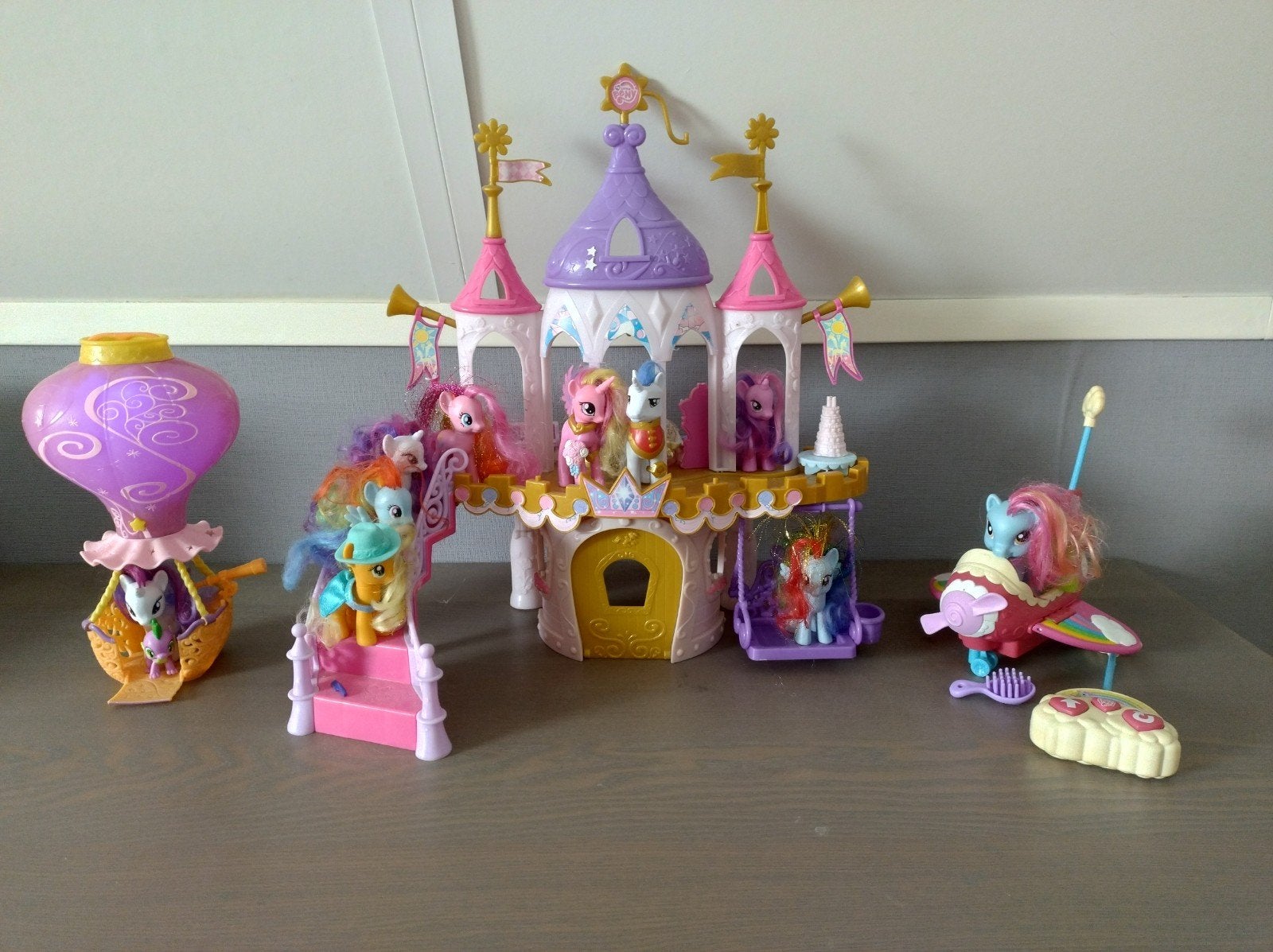 My Little Pony Kasteel met accessoires en figuren, Ophalen of Verzenden, Gebruikt