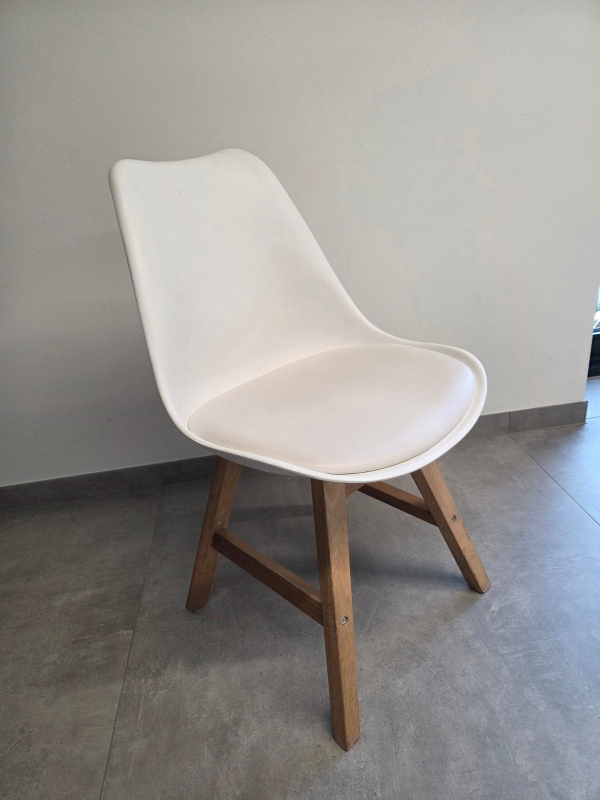 11x Witte stoelen met Houten Poten - Modern Design, Gebruikt, Modern, Scandinavisch, Wit, Vijf, Zes of meer stoelen