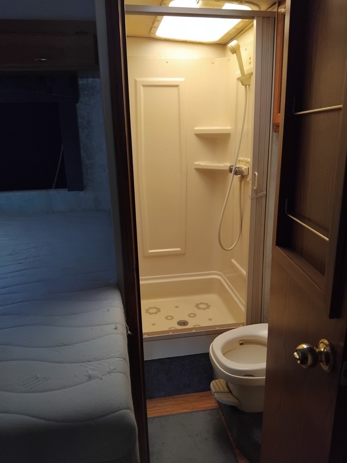 Foto 14 van Te koop Winnebago Camper alles erop en eraan !! Nieuwe APK!!