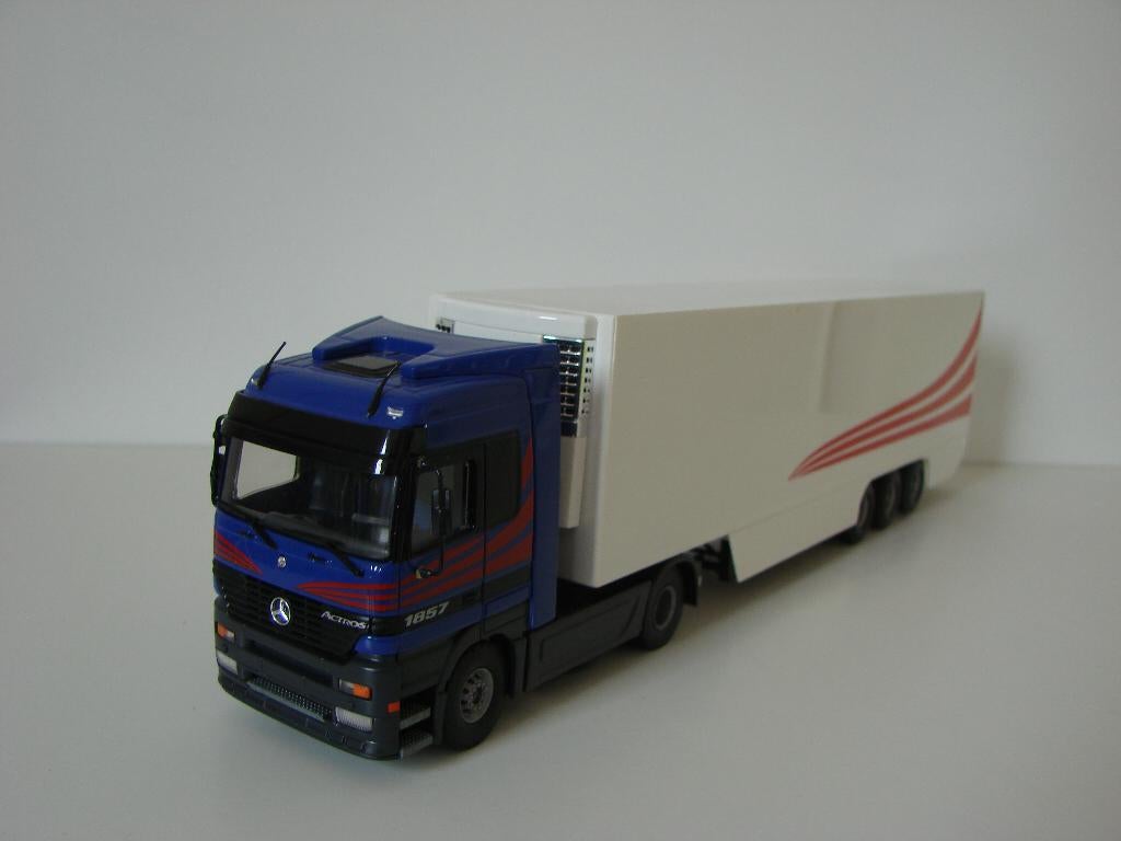 Tekno 991208 Mercedes Actros 2 as Trekker 3 as Koeloplegger, Ophalen of Verzenden, Zo goed als nieuw, Bus of Vrachtwagen, Tekno