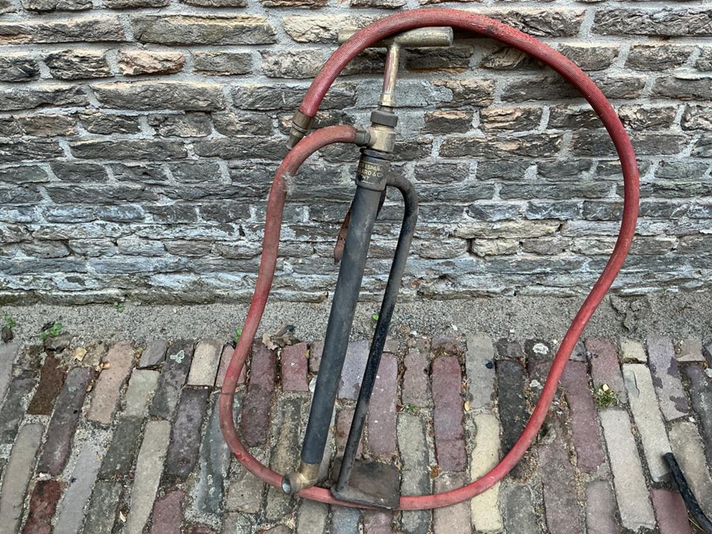 Vintage brandspuit voor emmer - Spanjaard & Co Utrecht, Antiek en Kunst, Ophalen