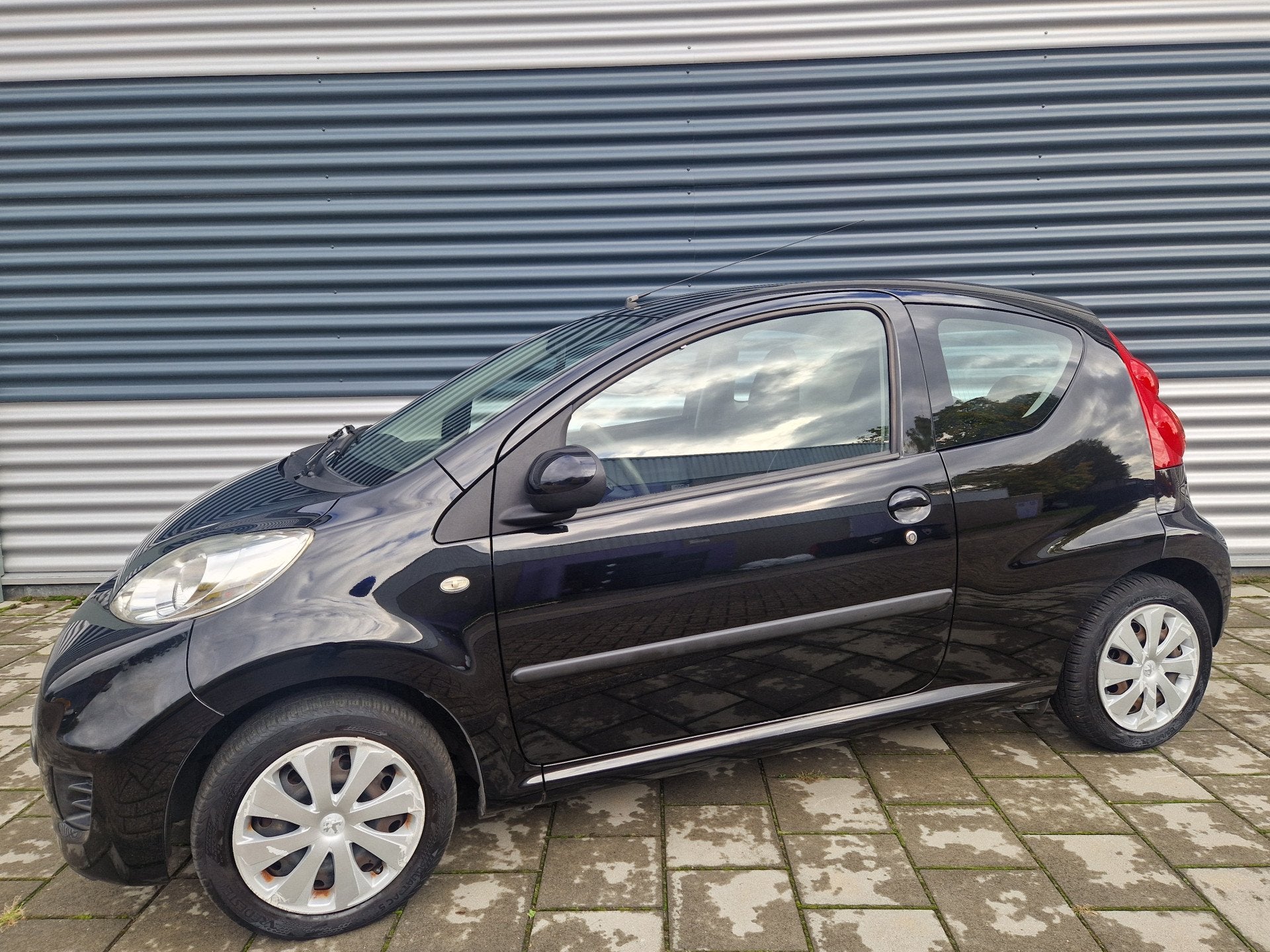 Peugeot 107 1.0-12V XS Airco ,NAP complete onderhoudshistori, Voorwielaandrijving, Euro 5, Gebruikt, 4 stoelen