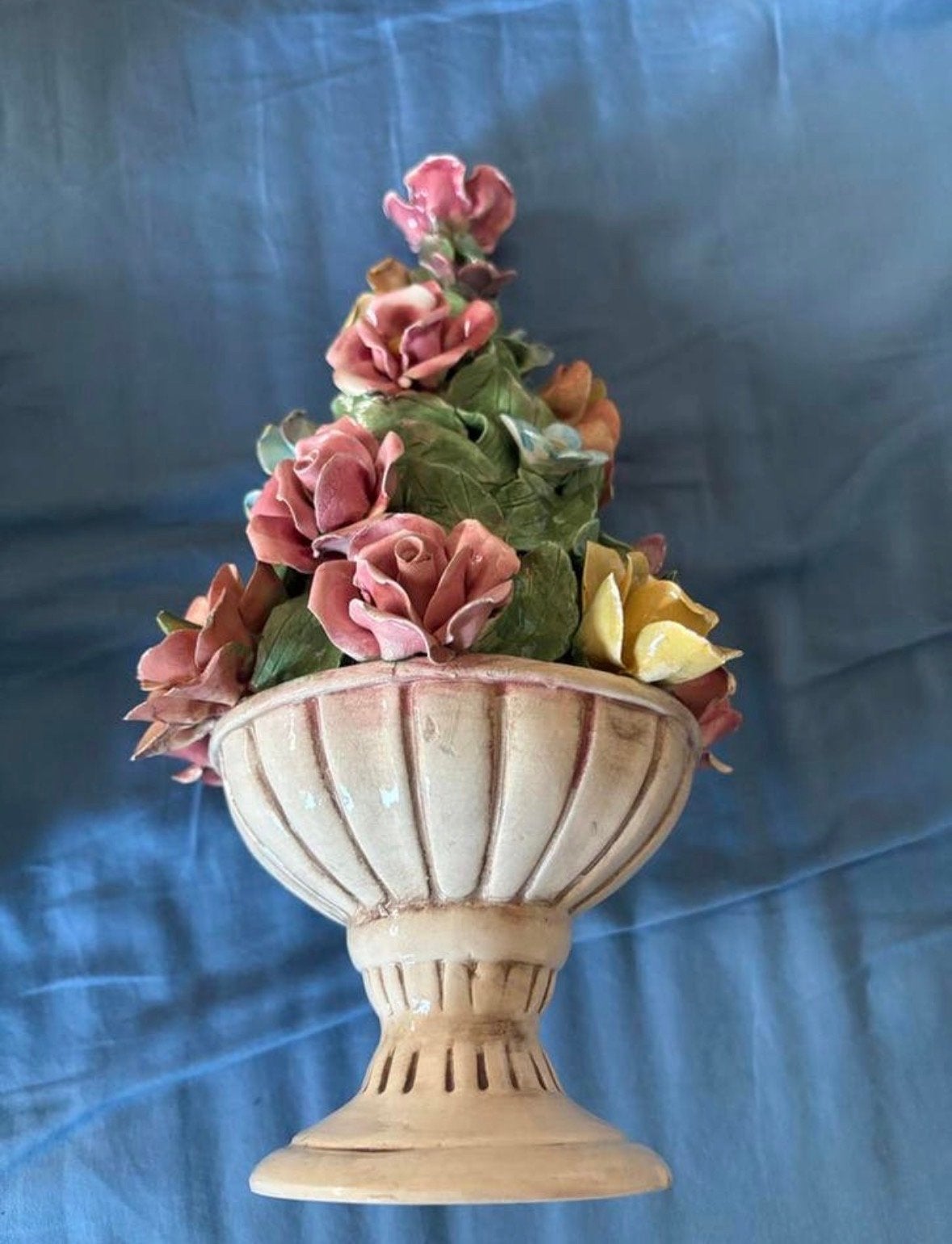 Vintage Italiaans Capodimonte-stijl bloemenstuk, Antiek en Kunst, Antiek | Keramiek en Aardewerk, Ophalen