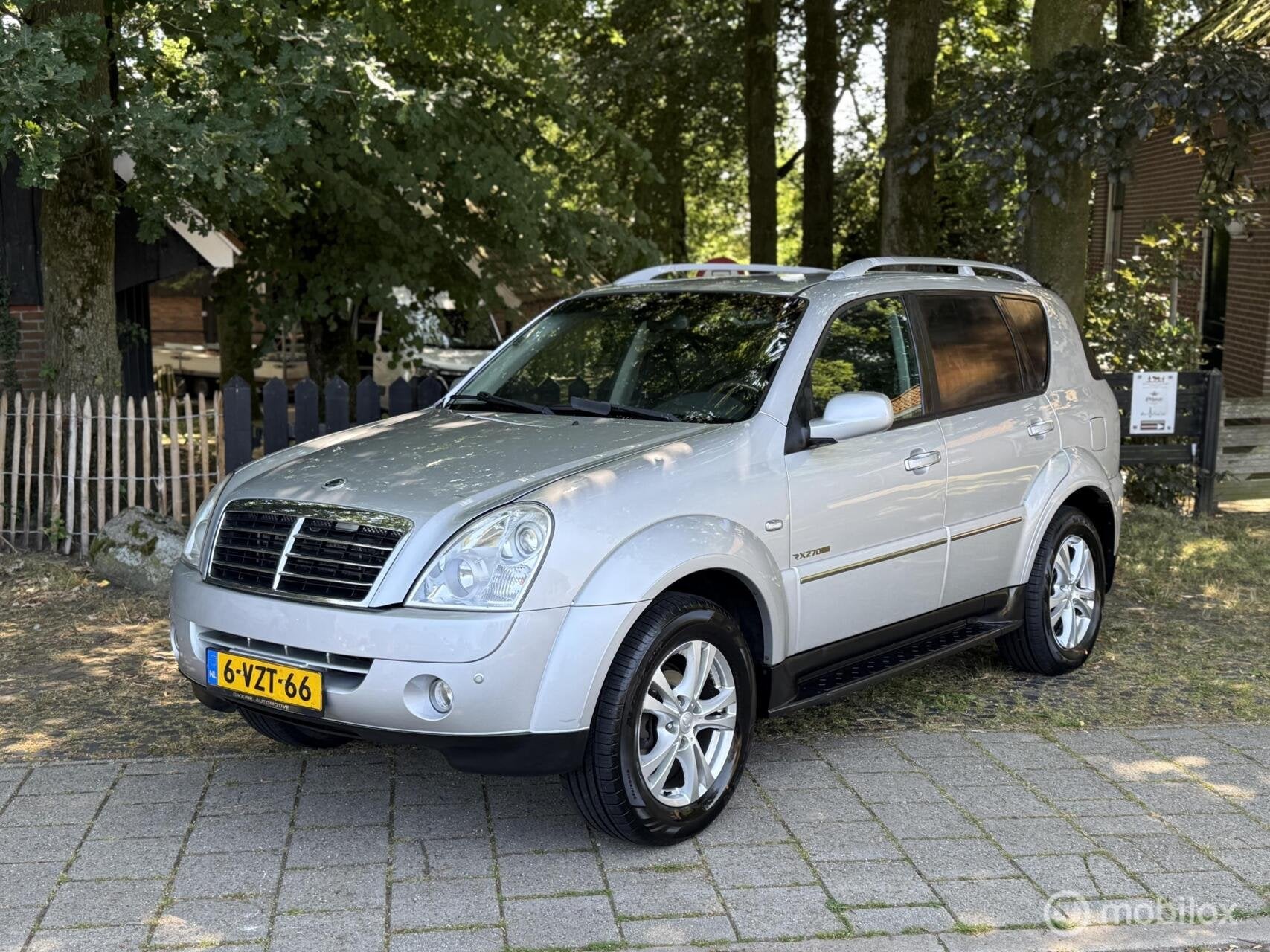 Ssangyong Rexton RX 270 XVT Groot onderhoud EURO 5!, Automaat, Euro 5, Gebruikt, Zwart