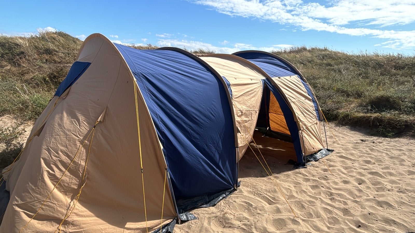 Ruime 4 persoonstunneltent met twee slaapcabines, Ophalen, Gebruikt, Tot en met 4