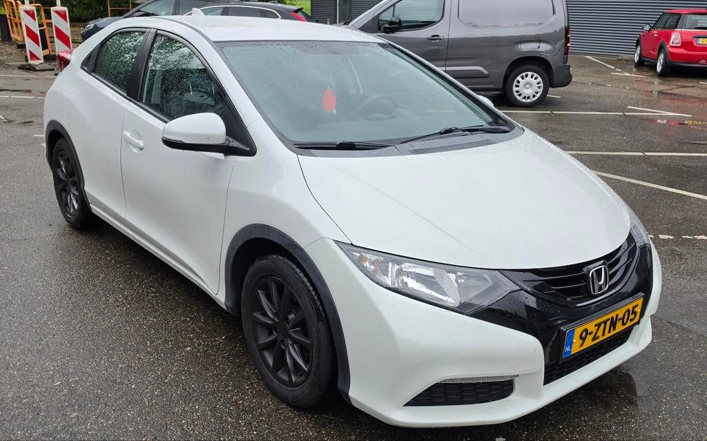 Honda Civic 1.4 I 5D Bouwjaar 2015 Wit Airco, Voorwielaandrijving, Euro 5, Stof, Zwart