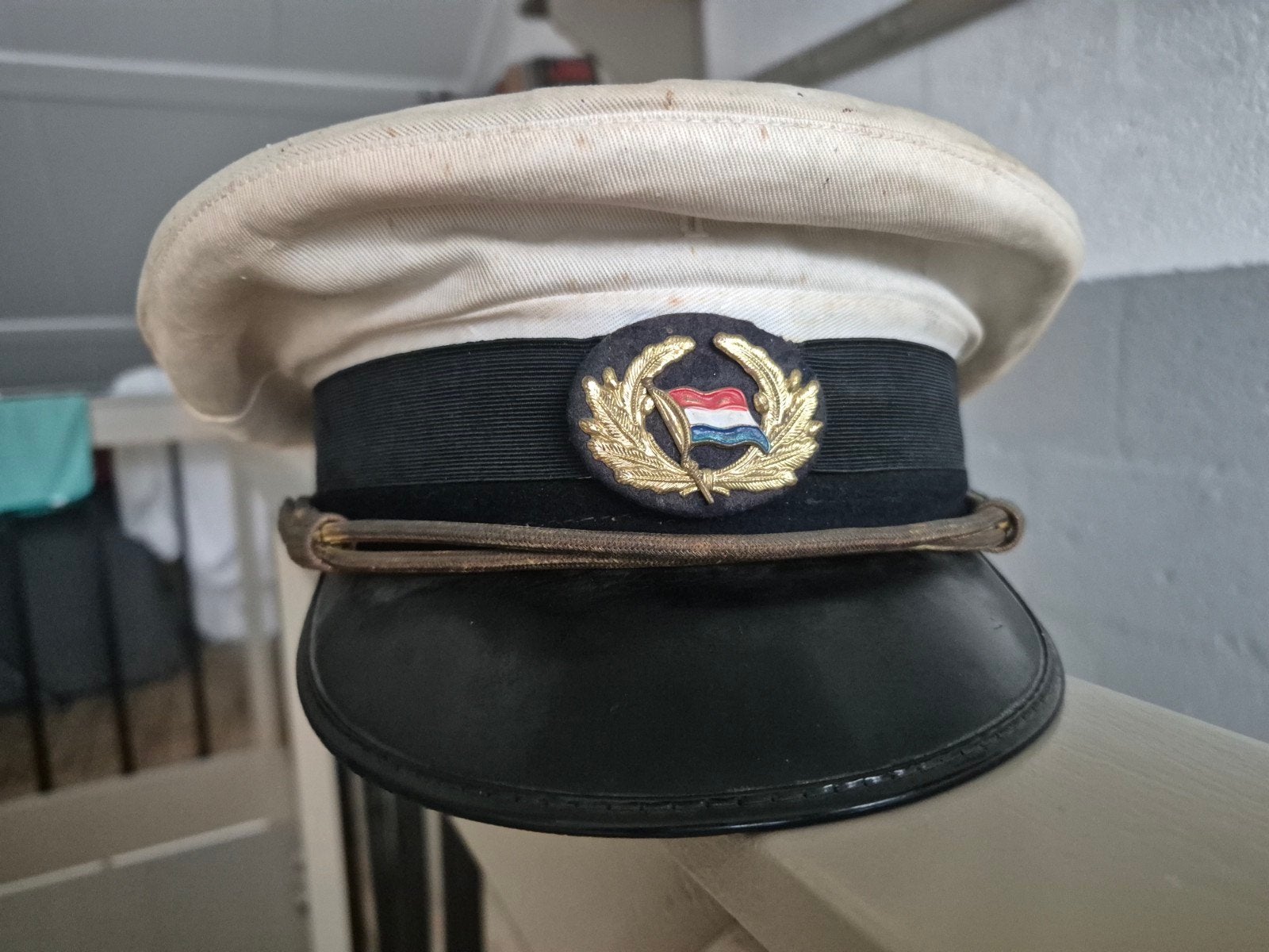 Marine officierspet uit nalatenschap cr Blom, Verzamelen, Ophalen of Verzenden, Marine, Nederland