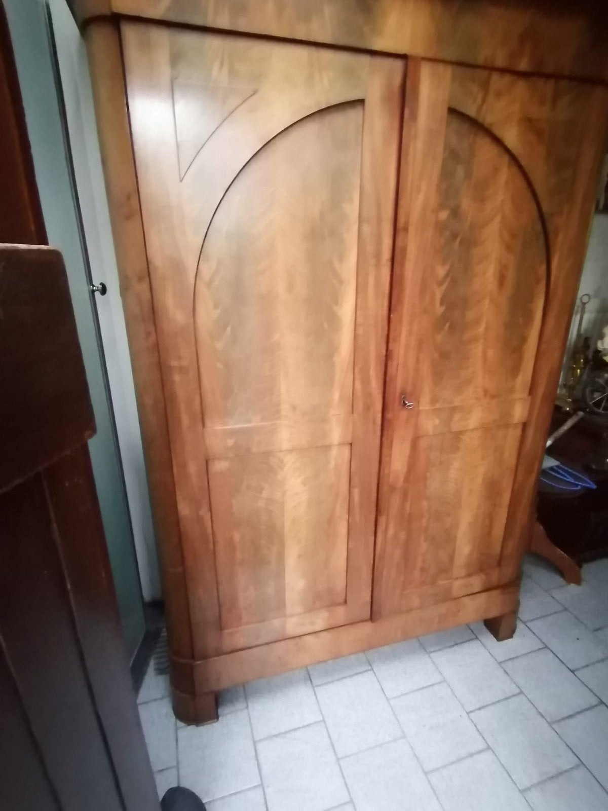 prachtige antieke biedermeier poortkast, Ophalen
