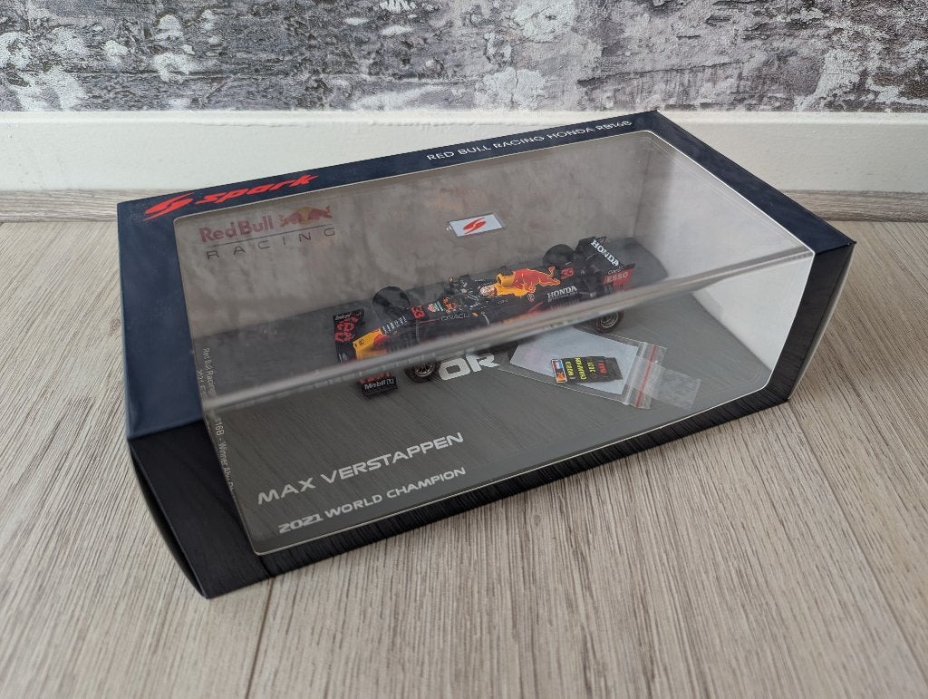 Max Verstappen: RB16B - Abu Dhabi GP’21 - 1:43 - Spark S7861, Ophalen of Verzenden, Zo goed als nieuw, Auto, Overige merken