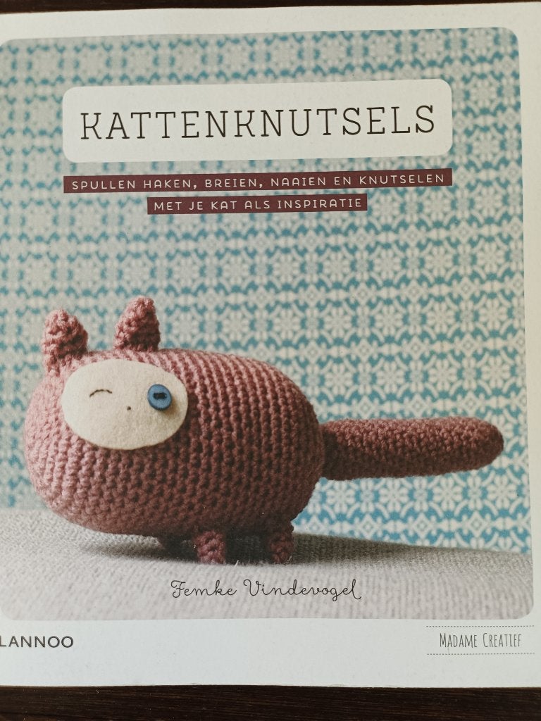 Kattenknutsels Femke Vindevogel, Ophalen of Verzenden, Zo goed als nieuw, Breien en Haken, Femke Vindevogel
