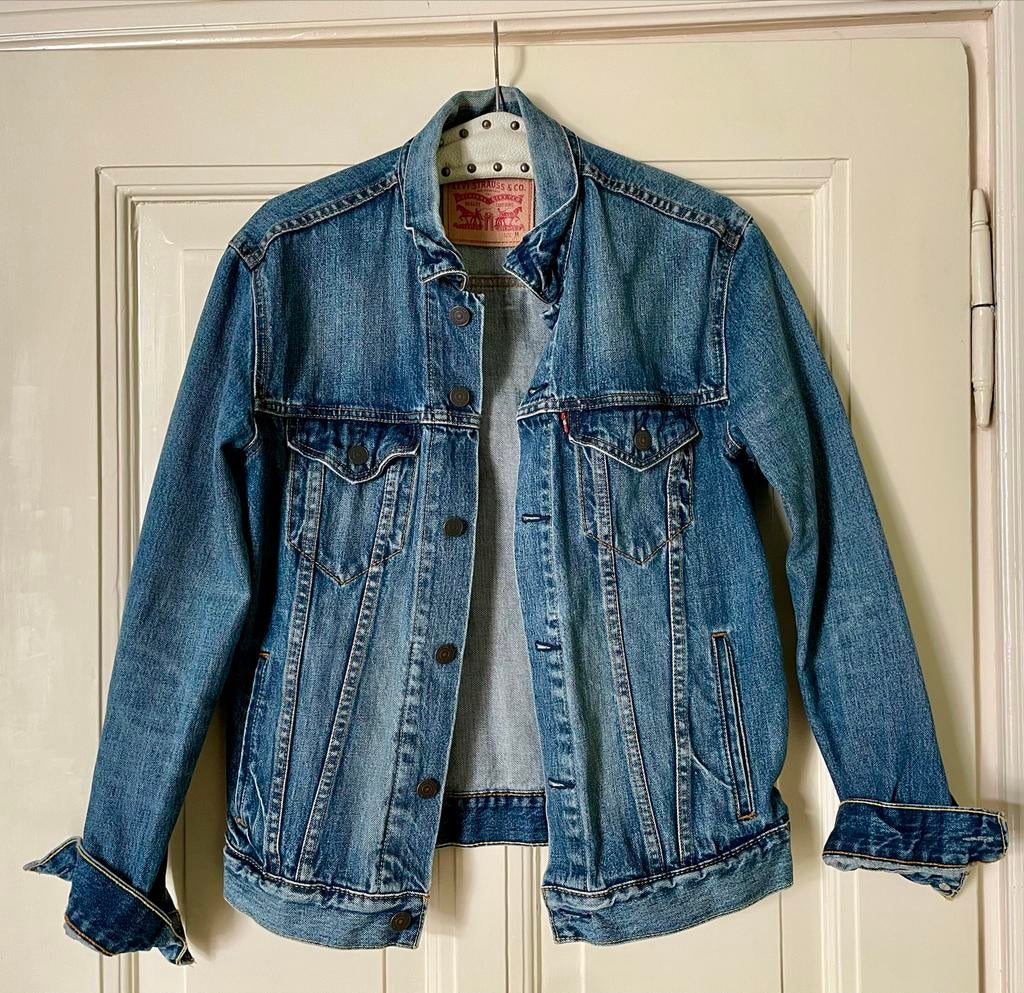 Levi's spijkerjas maat M, Ophalen of Verzenden, Gedragen, Blauw