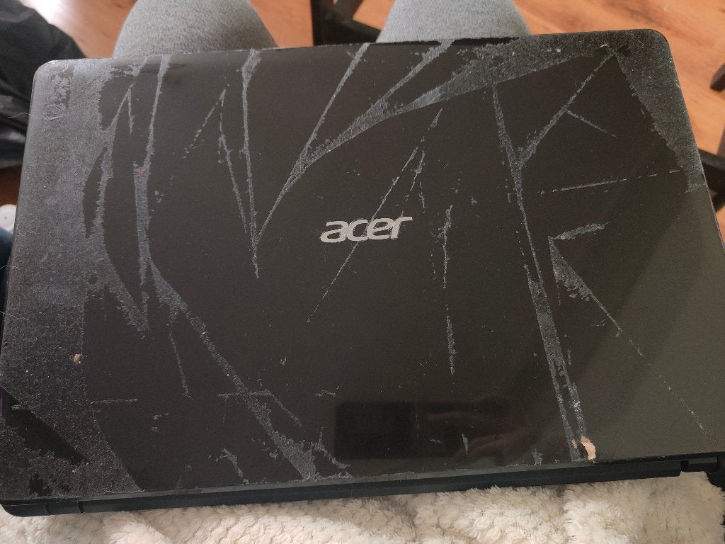 Broken laptop, no hard drive, Ophalen of Verzenden